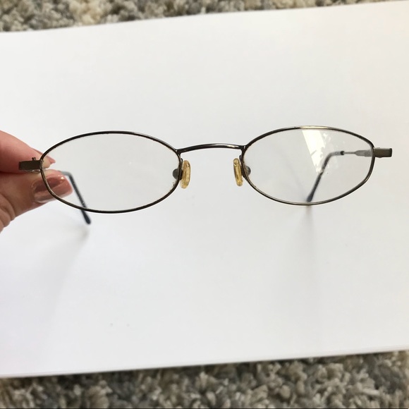 GUESS Prescription Eyeglasses - Picture 8 of 8